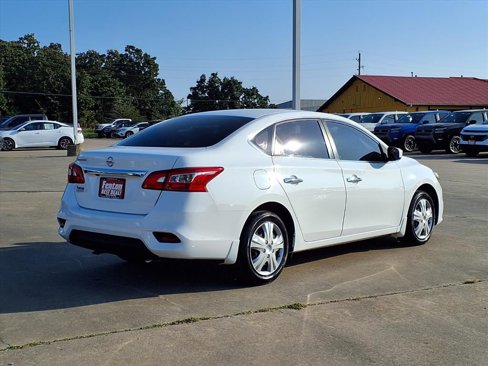 Used 2019 Nissan Sentra S image 2