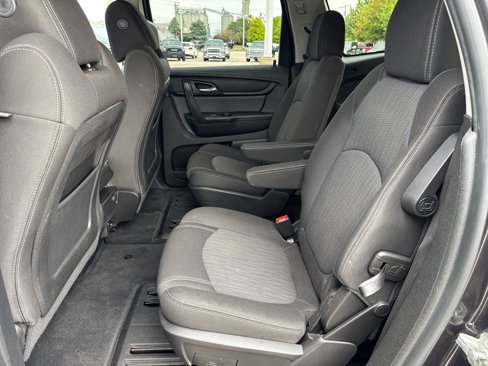 Used 2017 Chevrolet Traverse LT w/ Style and Technology Package image 30