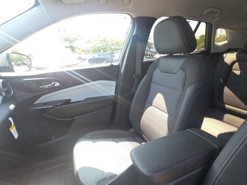 New 2025 Chevrolet Trax LT w/ Driver Confidence Package image 22
