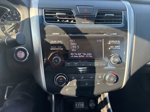 Used 2014 Nissan Altima 2.5 S w/ Display Audio Package image 10