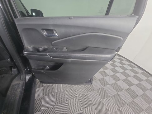 Used 2018 Honda Pilot Elite image 12
