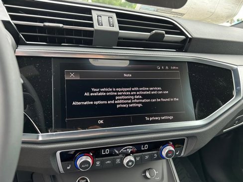 New 2025 Audi Q3 2.0T Premium image 14