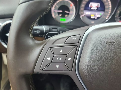 Used 2014 Mercedes-Benz GLK 350 2WD image 29