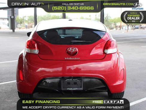 Used 2012 Hyundai Veloster w/ Style Pkg image 6