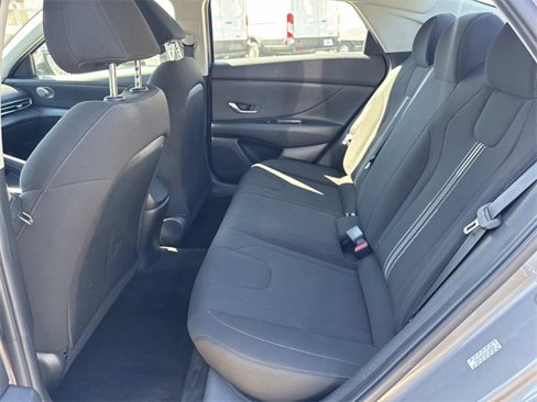 Used 2021 Hyundai Elantra SEL image 13