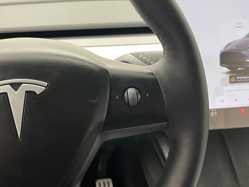 Used 2023 Tesla Model Y Performance image 13