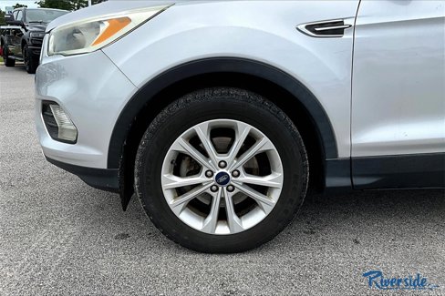 Used 2019 Ford Escape SE image 7