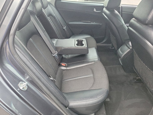 Used 2020 Kia Optima S image 17