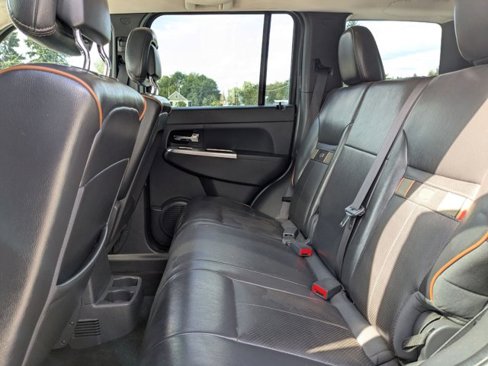 Used 2011 Jeep Liberty 70th Anniversary image 17