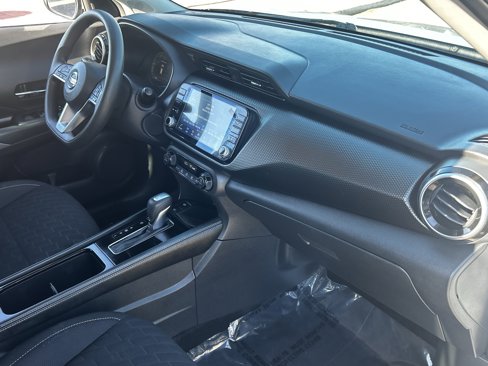 Used 2021 Nissan Kicks SV image 11