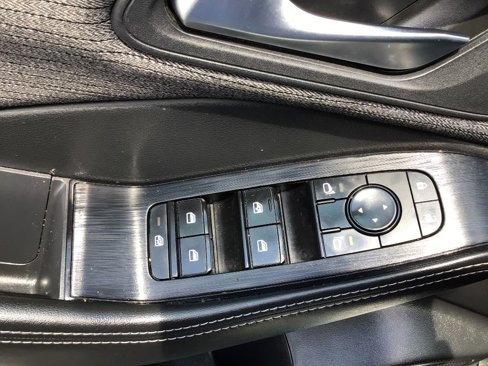 Used 2021 Nissan Rogue SV image 6