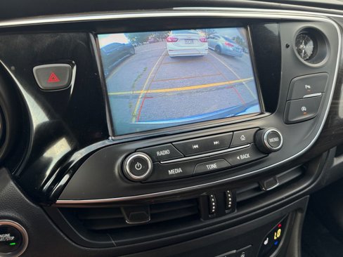Used 2020 Buick Envision Essence image 23