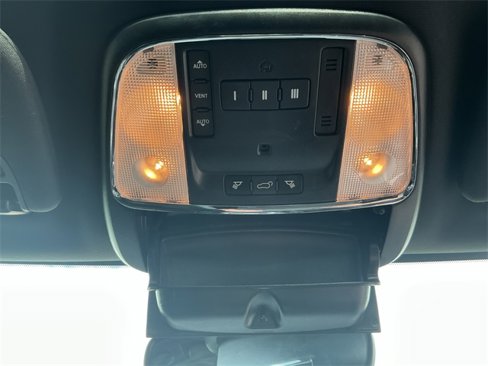 Used 2019 Jeep Grand Cherokee Altitude image 26