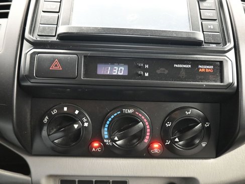 Used 2014 Toyota Tacoma PreRunner image 16
