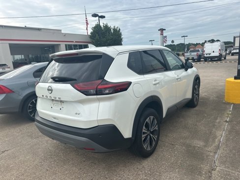 Used 2023 Nissan Rogue SV image 6