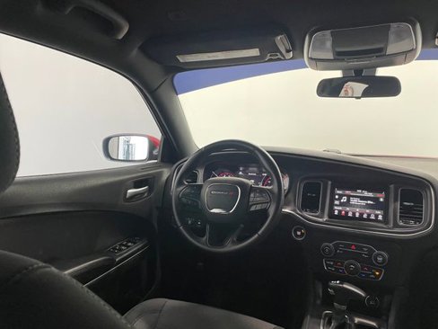 Used 2018 Dodge Charger SXT image 35