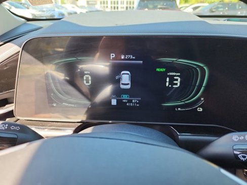 Used 2023 Kia Niro EX image 27