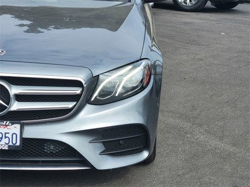 Used 2018 Mercedes-Benz E 300 image 3