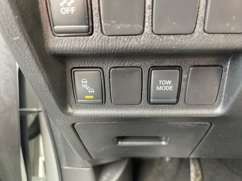 Used 2020 Nissan Pathfinder SV image 47