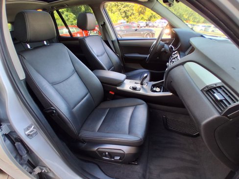 Used 2017 BMW X3 sDrive28i image 9