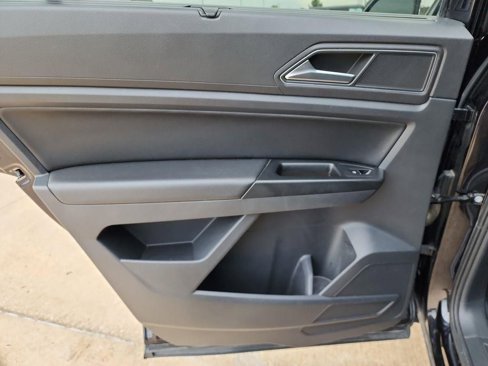Used 2019 Volkswagen Atlas SE w/ Towing Package image 10