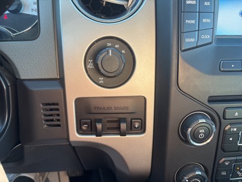 Used 2013 Ford F150 XLT w/ Luxury Equipment Group image 16