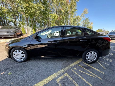 Used 2016 Ford Focus S image 3