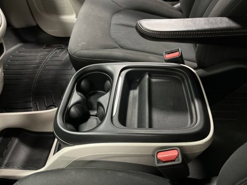 Certified 2019 Chrysler Pacifica Touring Plus w/ Cold Weather Group image 21