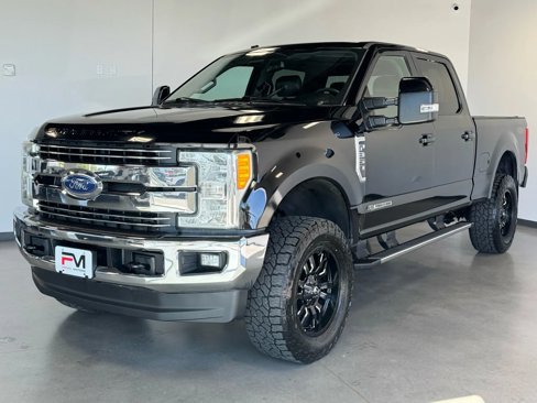 Used 2017 Ford F350 Lariat w/ Camper Package image 2