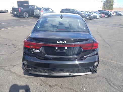 Used 2022 Kia Forte LXS image 4