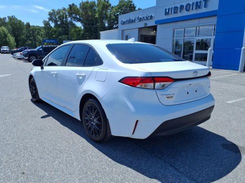 Used 2025 Toyota Corolla LE image 6