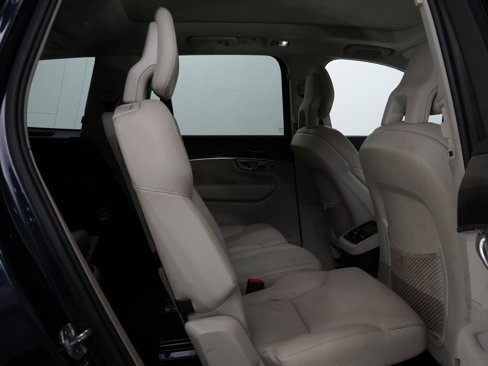 Used 2016 Volvo XC90 T6 Momentum w/ Momentum Plus Package image 10