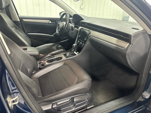 Used 2020 Volkswagen Passat 2.0T SE image 11