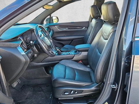 Certified 2021 Cadillac XT6 Premium Luxury image 16