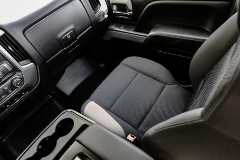 Used 2018 Chevrolet Silverado 1500 LT w/ LT Plus Package image 32