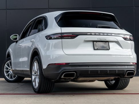 Certified 2019 Porsche Cayenne image 3