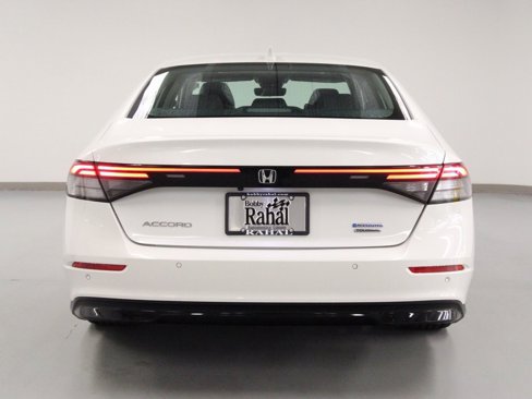 Used 2023 Honda Accord Touring image 6
