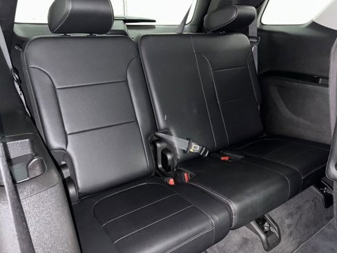 Used 2018 Chevrolet Traverse Premier w/ Redline Edition image 18