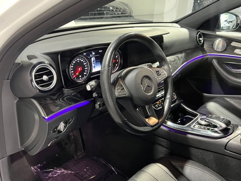 Used 2017 Mercedes-Benz E 300 4MATIC image 20
