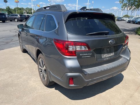 Used 2018 Subaru Outback 2.5i Limited image 3