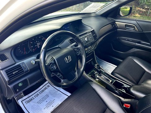 Used 2017 Honda Accord Sport image 11