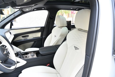 New 2025 Bentley Bentayga Extended Wheelbase image 9