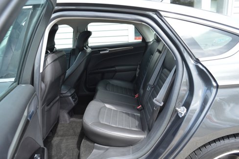 Used 2015 Ford Fusion SE w/ Equipment Group 202A image 14