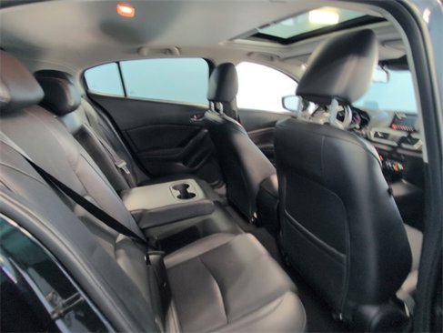 Used 2018 MAZDA MAZDA3 Grand Touring image 15