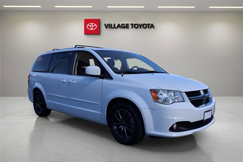 Used 2017 Dodge Grand Caravan SXT image 7