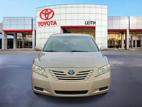 Used 2009 Toyota Camry LE image 2