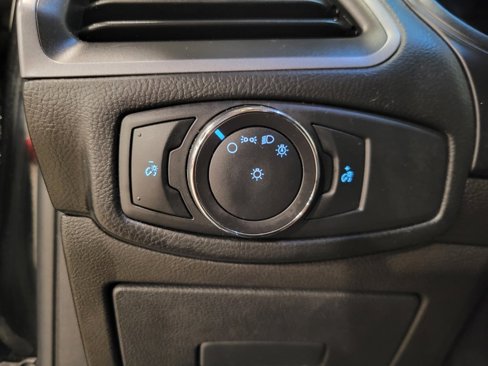 Used 2017 Ford Edge SE image 10