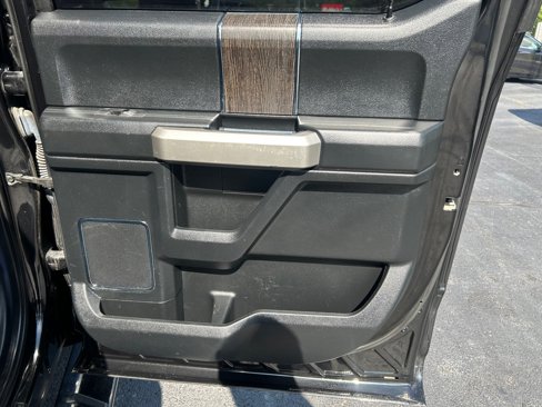 Used 2021 Ford F350 Lariat image 30