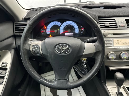 Used 2010 Toyota Camry image 24