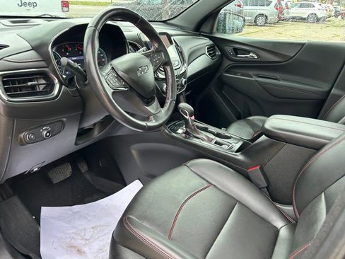 Used 2022 Chevrolet Equinox RS w/ RS Leather Package image 8